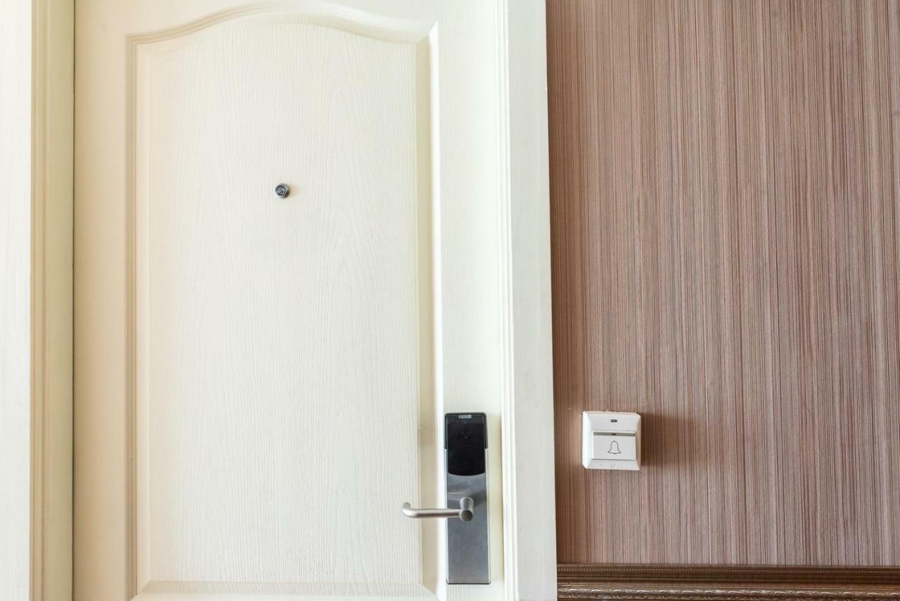 Roseate Ratchada Aparthotel Банкок Екстериор снимка