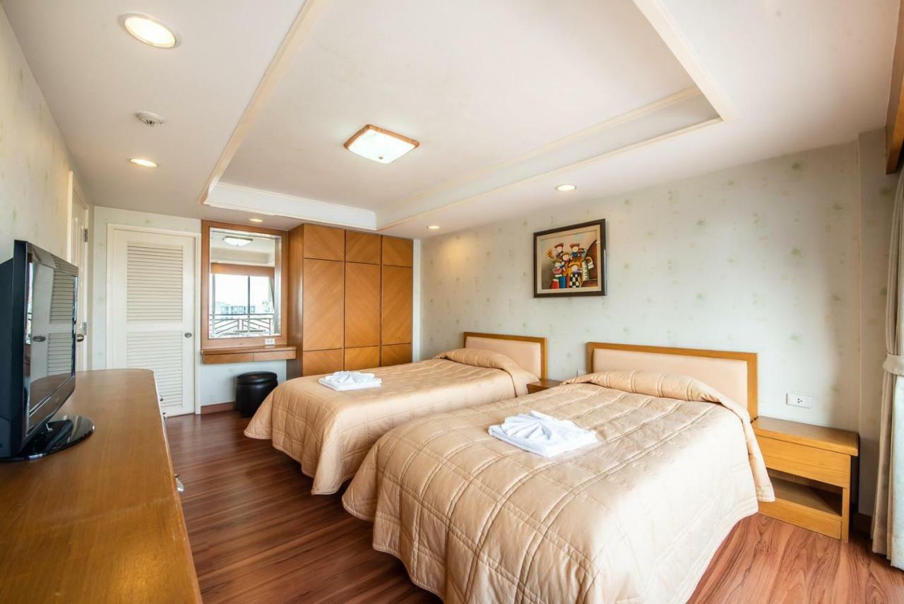 Roseate Ratchada Aparthotel Банкок Екстериор снимка