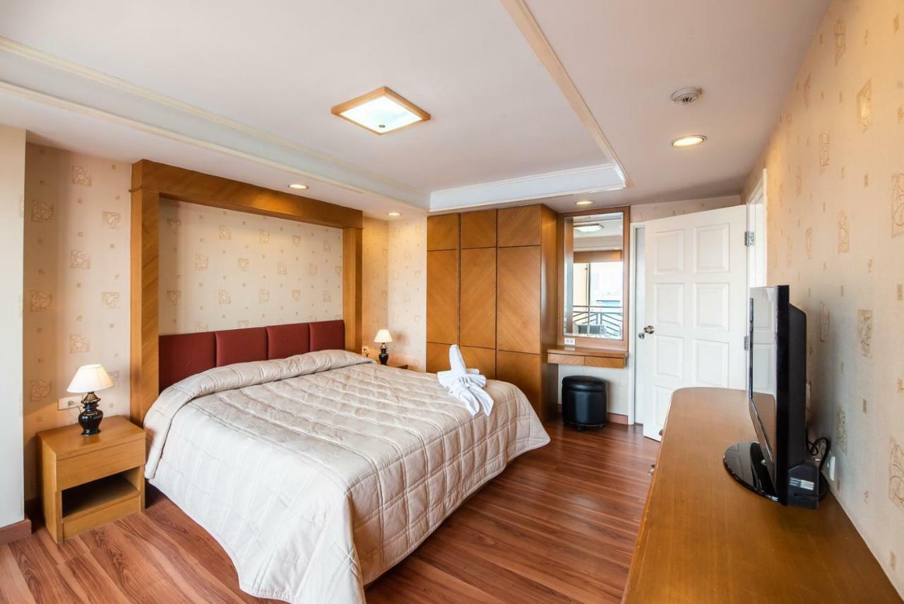 Roseate Ratchada Aparthotel Банкок Екстериор снимка