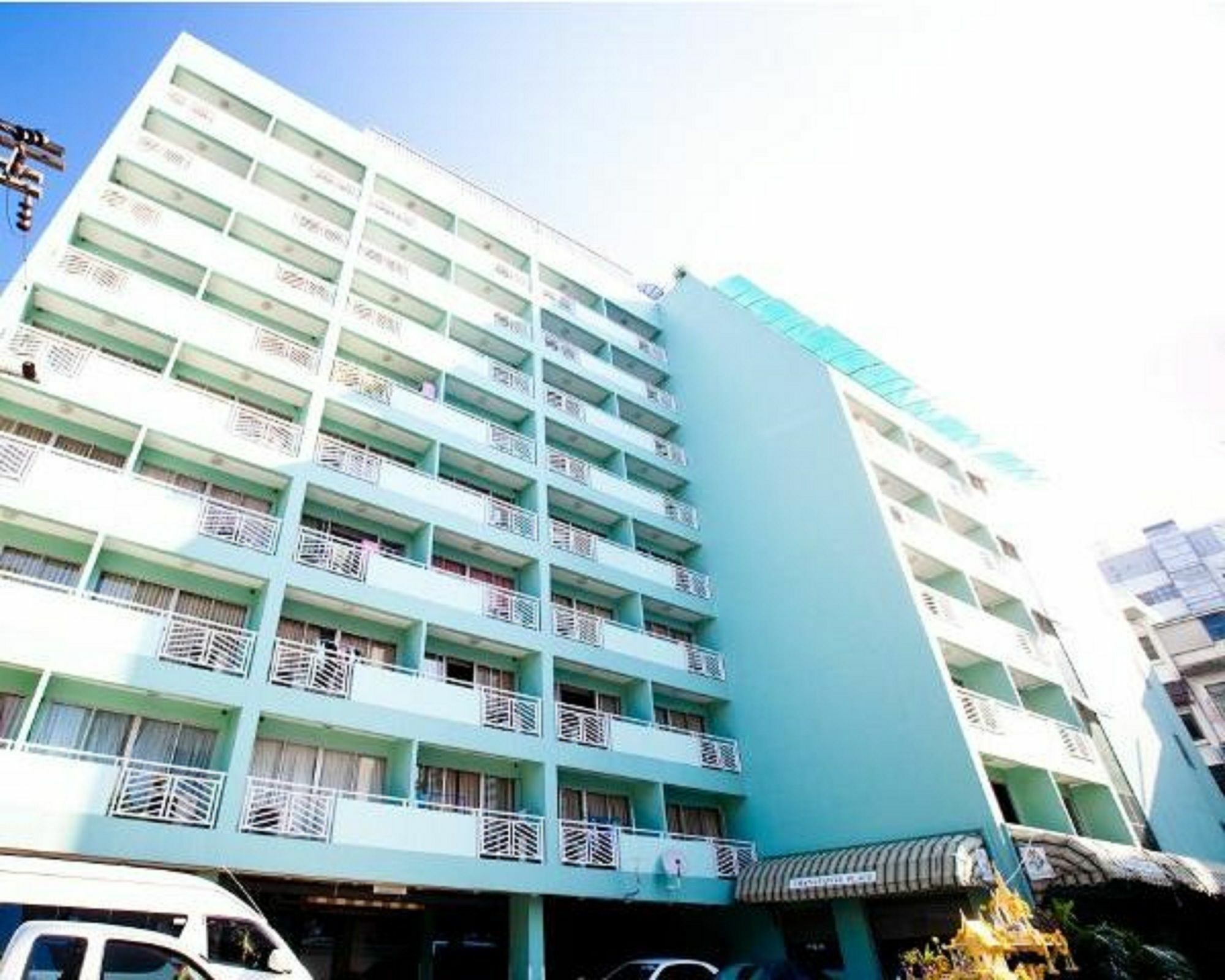Roseate Ratchada Aparthotel Банкок Екстериор снимка
