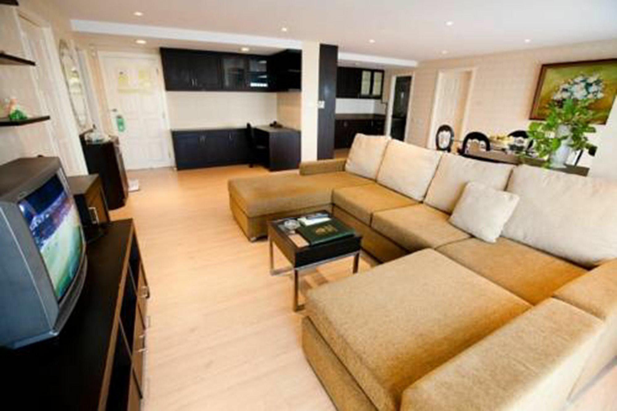 Roseate Ratchada Aparthotel Банкок Екстериор снимка