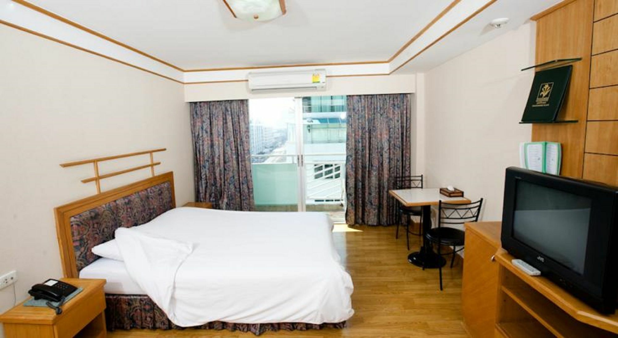 Roseate Ratchada Aparthotel Банкок Екстериор снимка
