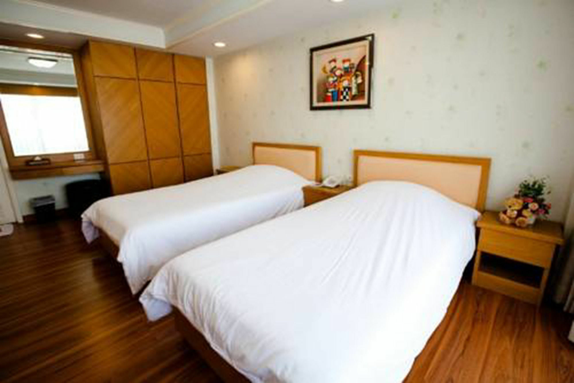 Roseate Ratchada Aparthotel Банкок Екстериор снимка