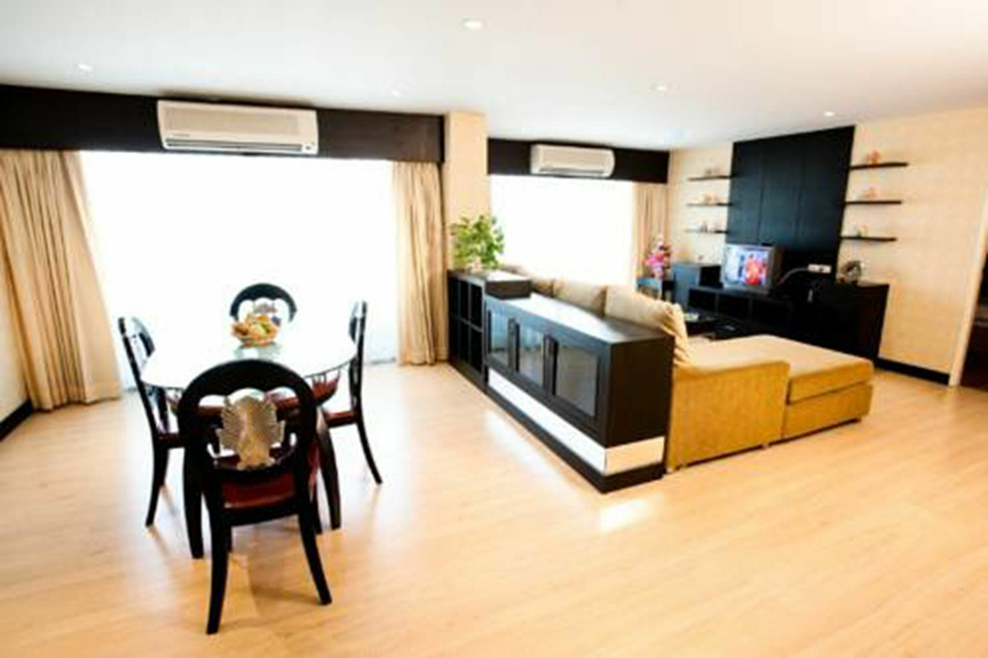 Roseate Ratchada Aparthotel Банкок Екстериор снимка